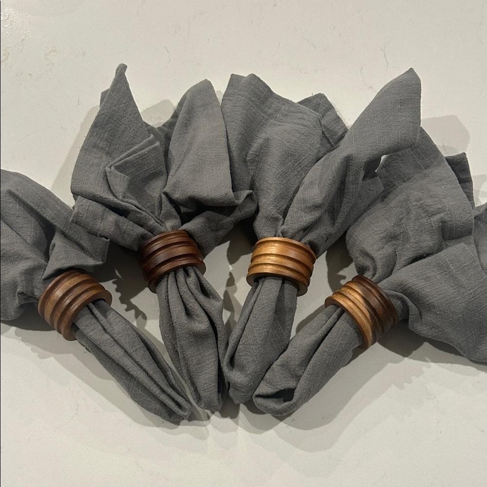 Set of 4 - Threshold Gray Cloth Napkins with brown Wooden Rings Farmhouse New